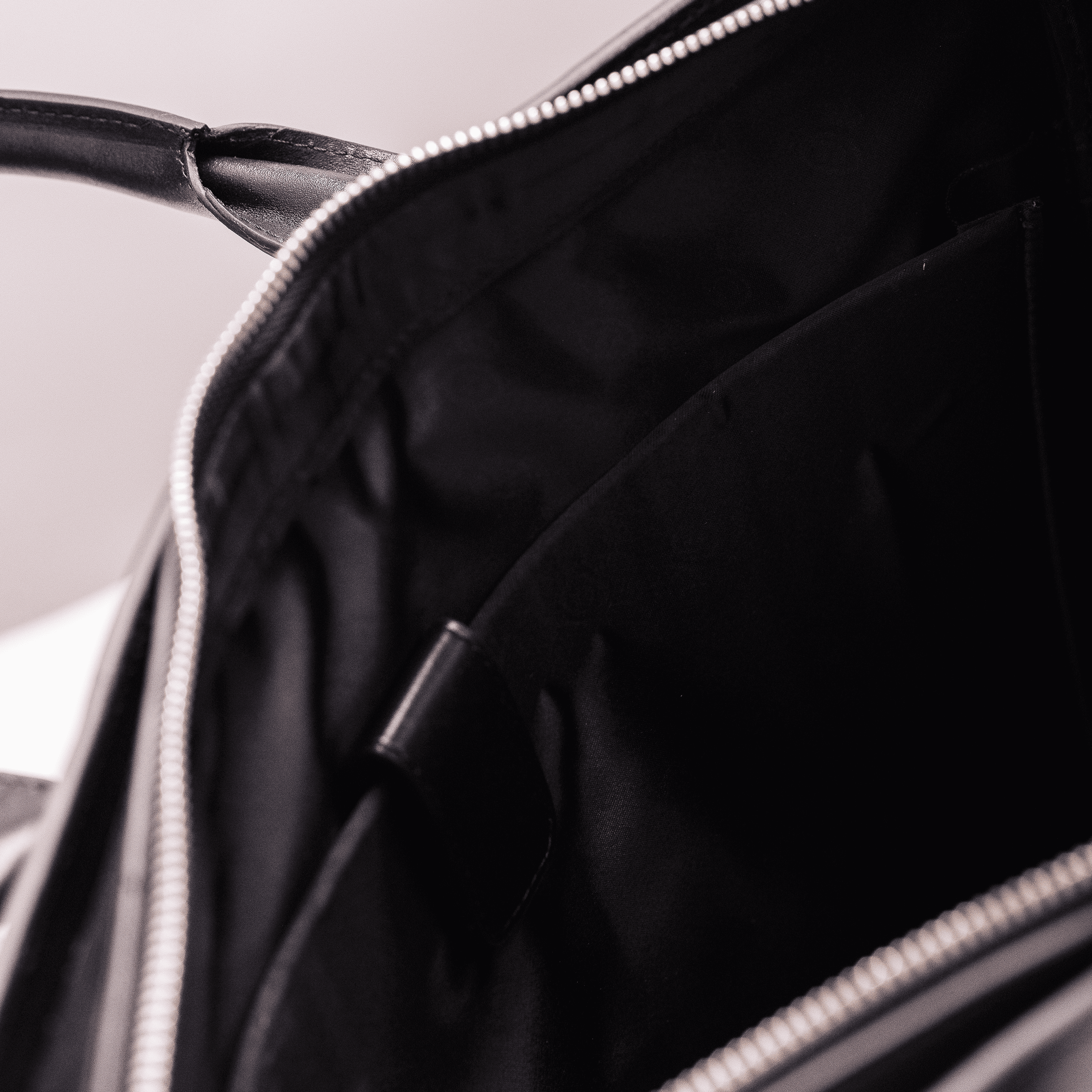 FOLIO SLIM LAPTOP BAG