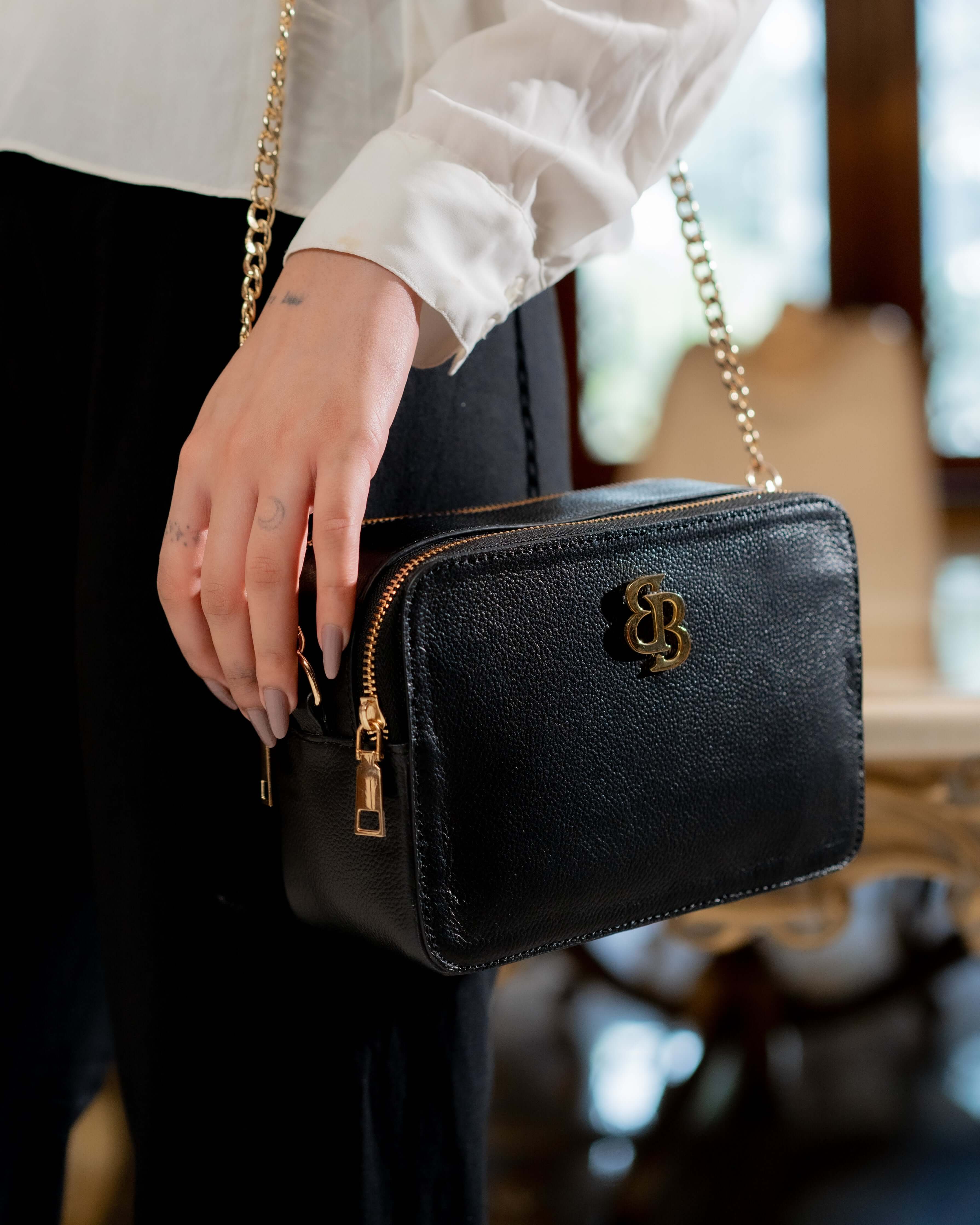 BB FULL GRAIN CROSSBODY