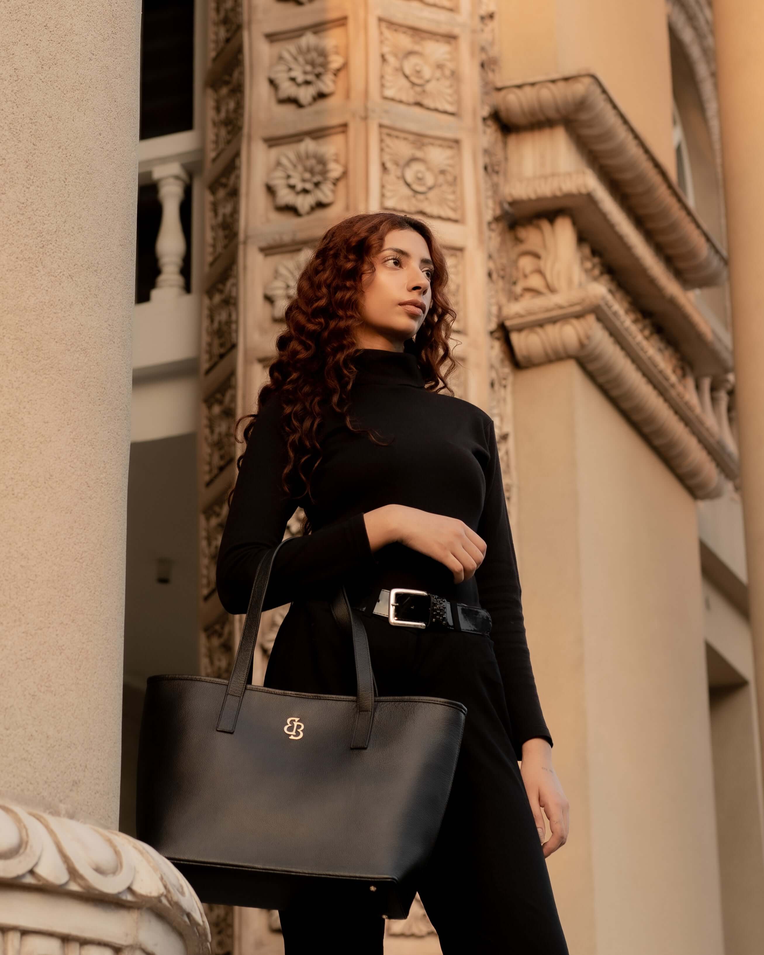 CLASSIC VINTAGE NOIR BAG