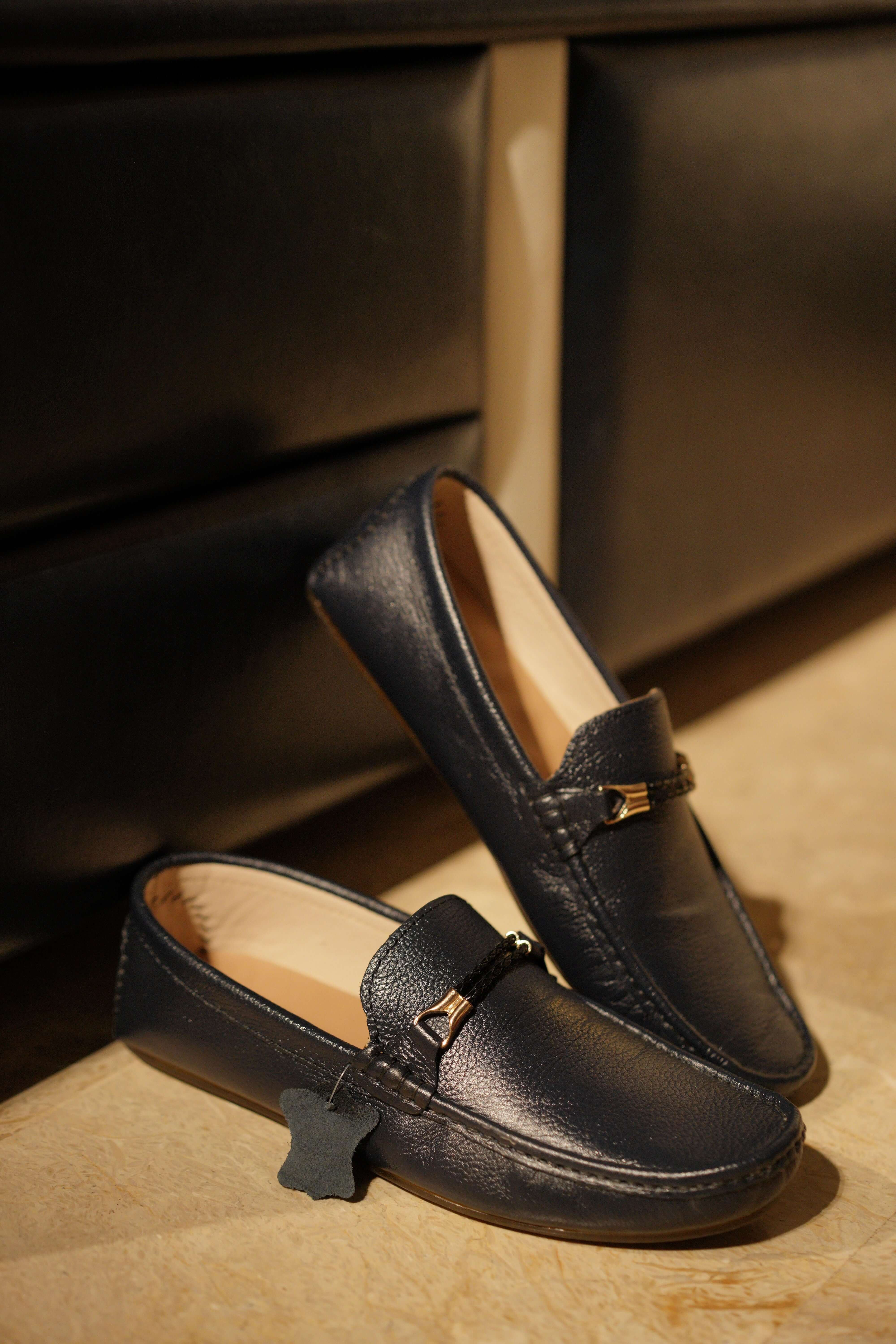 CLASSIC BLACK CALF LEATHER MOCCASIN PENNY LOAFER (DECORATIVE STRAP)