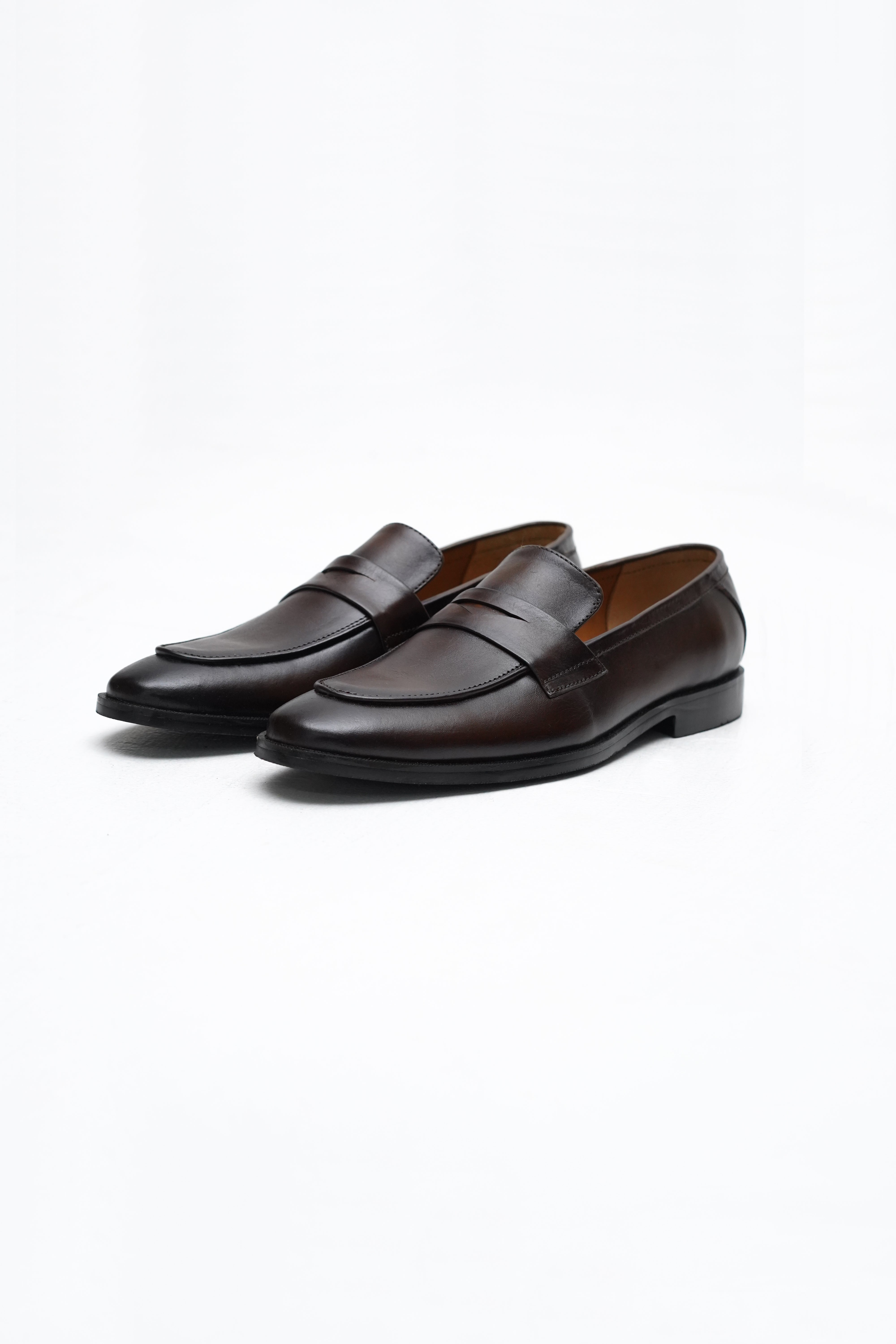 CLASSIC BROWN CALF LEATHER PENNY LOAFERS