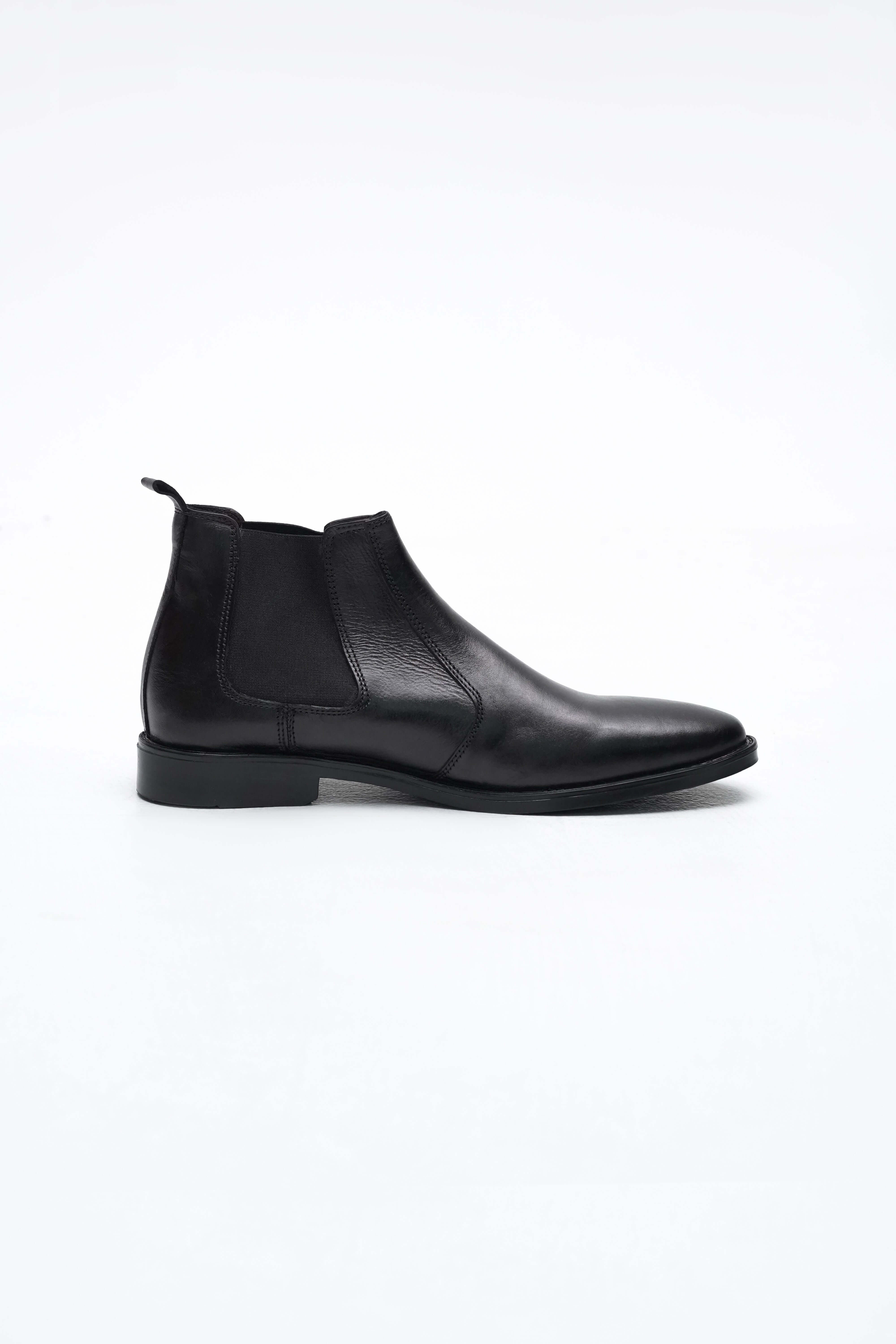 CLASSIC BLACK CALF LEATHER CHELSEA BOOTS