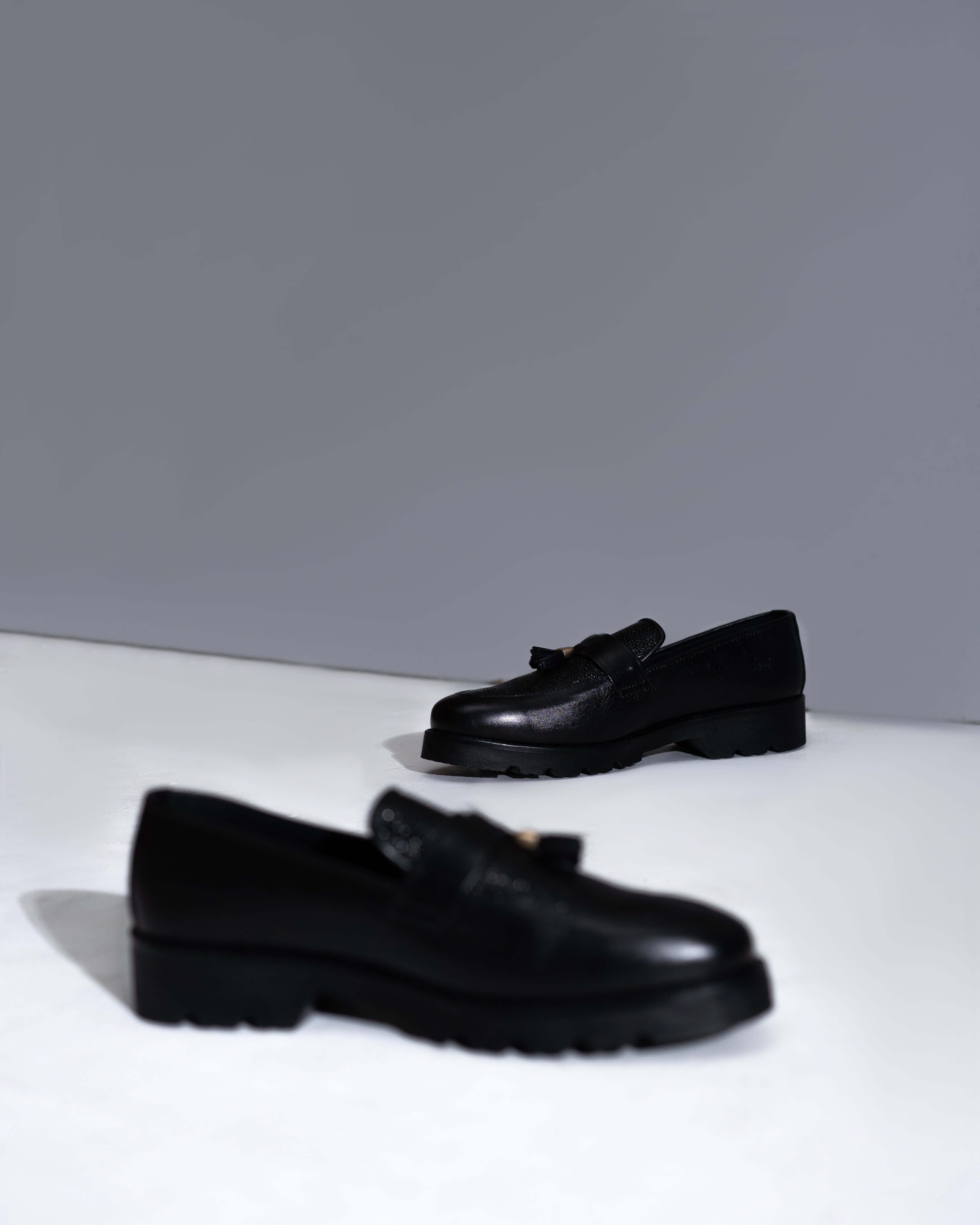 CLASSIC BLACK CALF LEATHER TASSEL LOAFERS