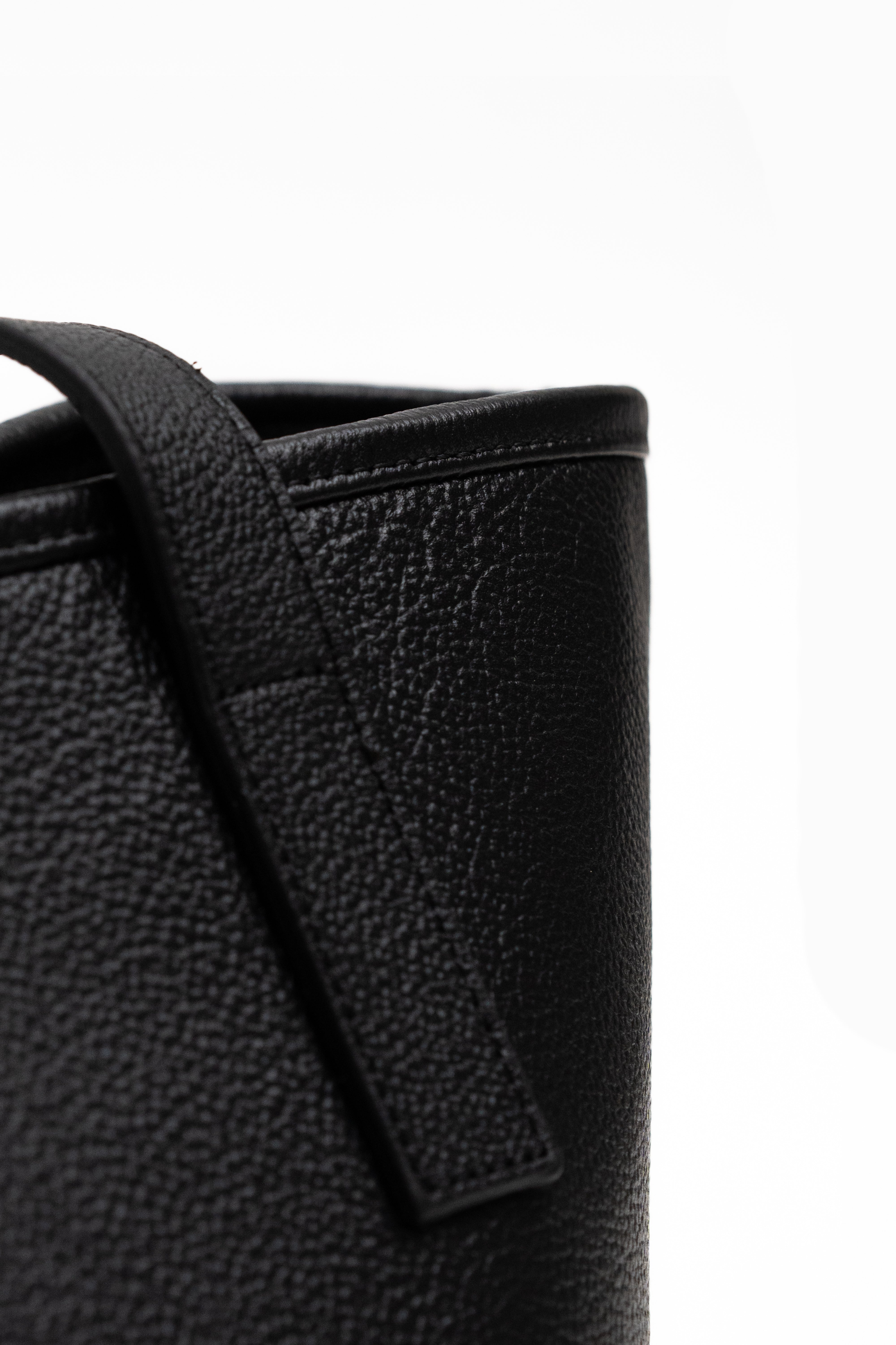 CLASSIC VINTAGE NOIR BAG