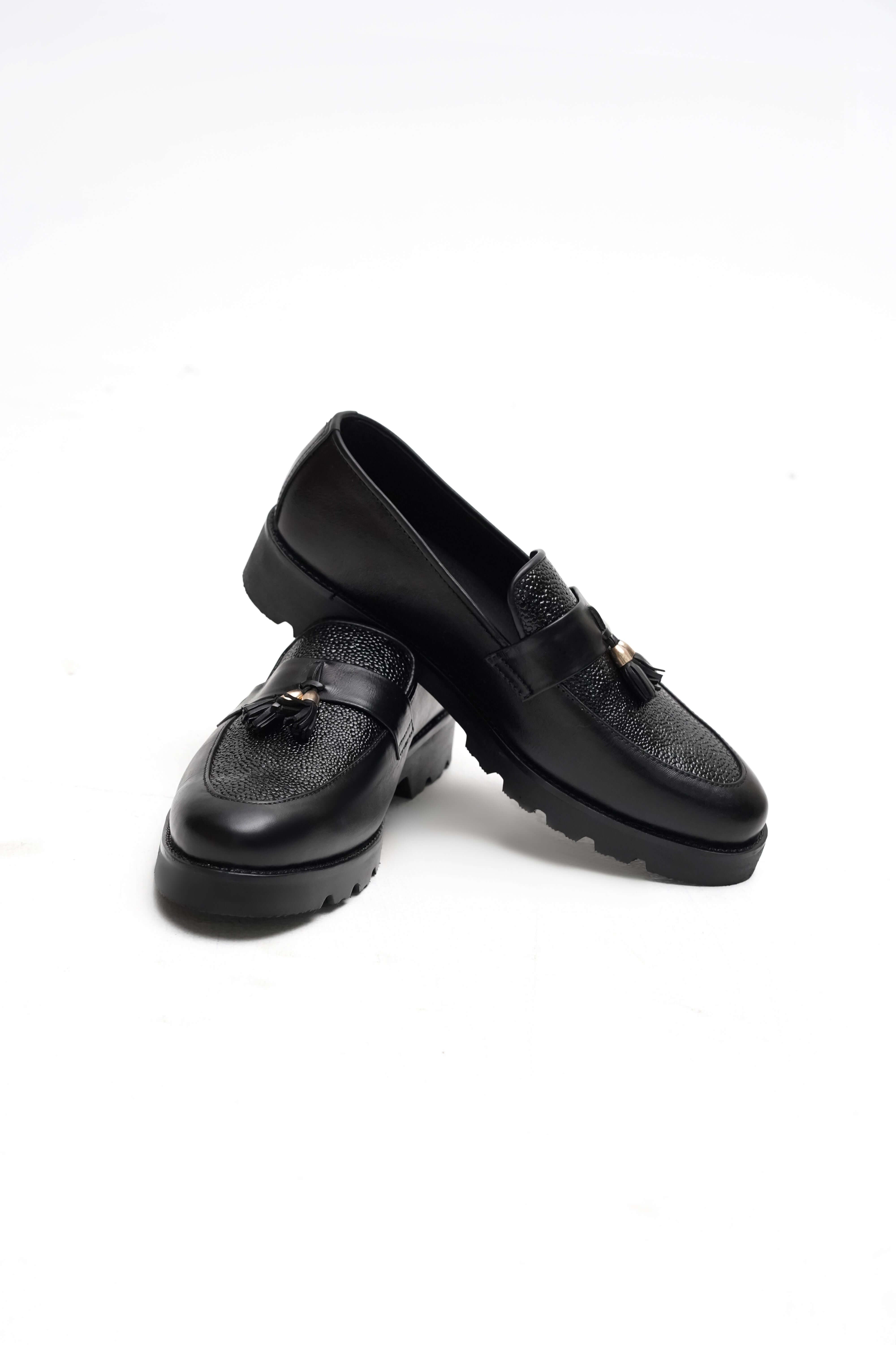 CLASSIC BLACK CALF LEATHER TASSEL LOAFERS