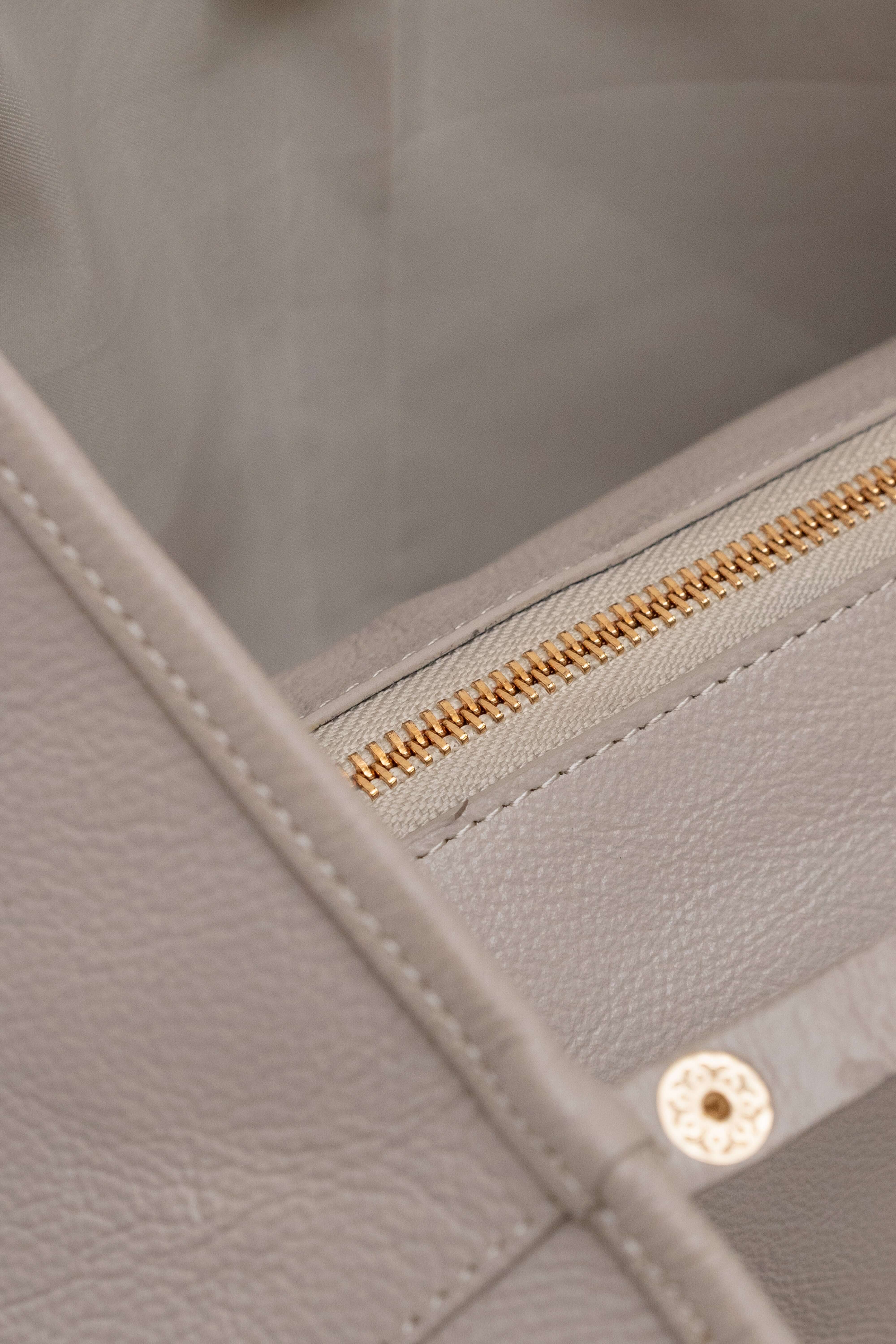 CLASSIC VINTAGE NOIR BAG