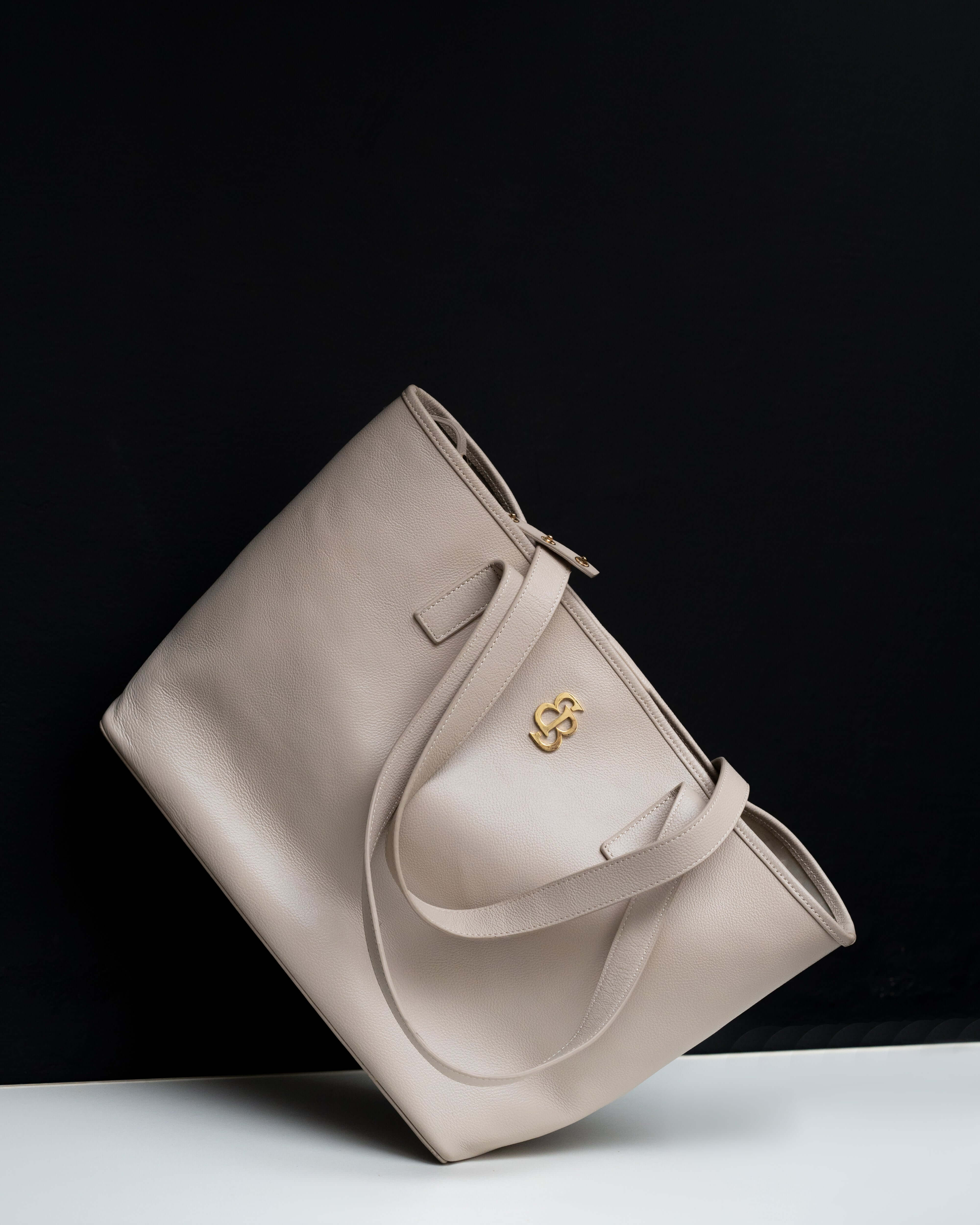 CLASSIC VINTAGE NOIR BAG