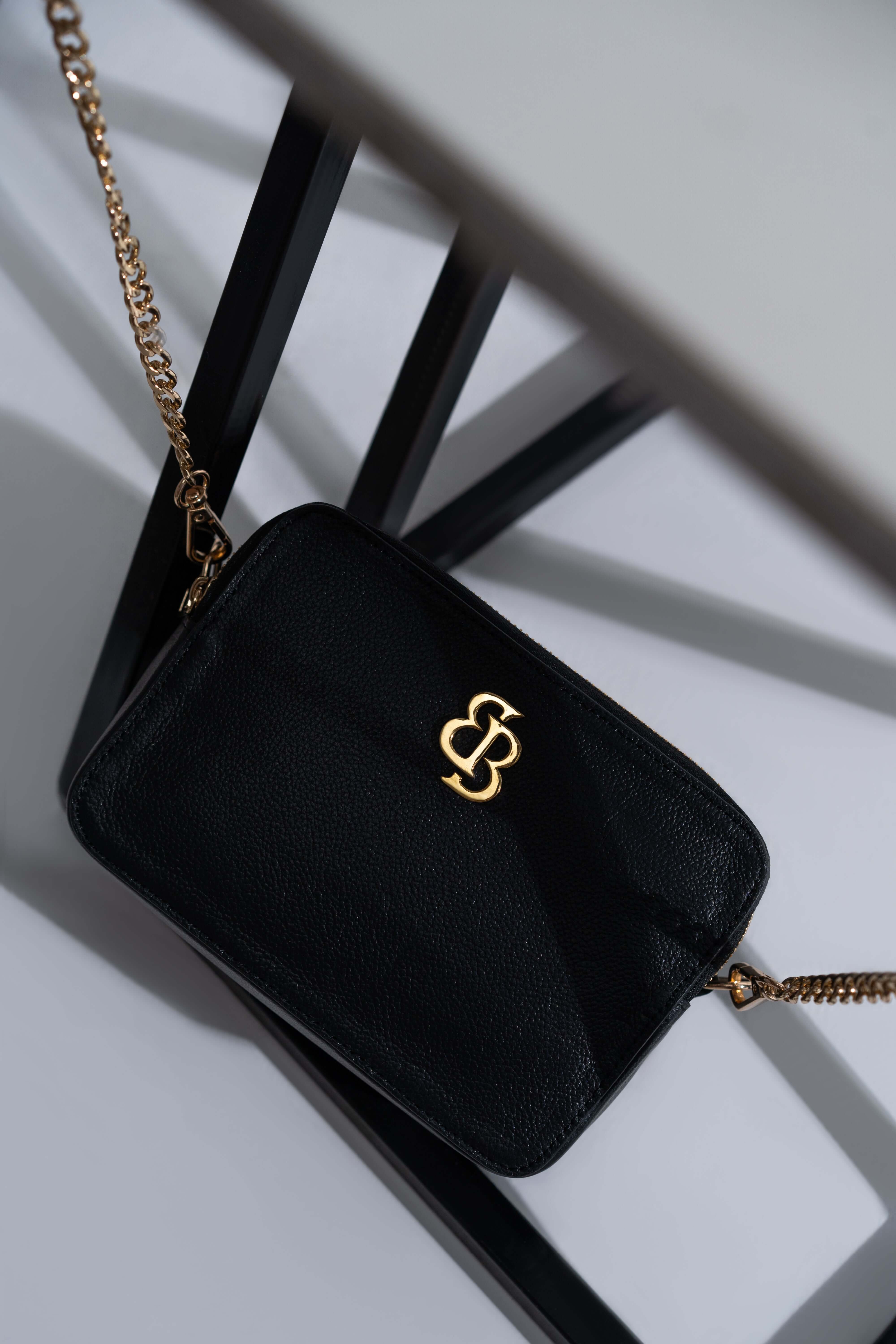 BB FULL GRAIN CROSSBODY