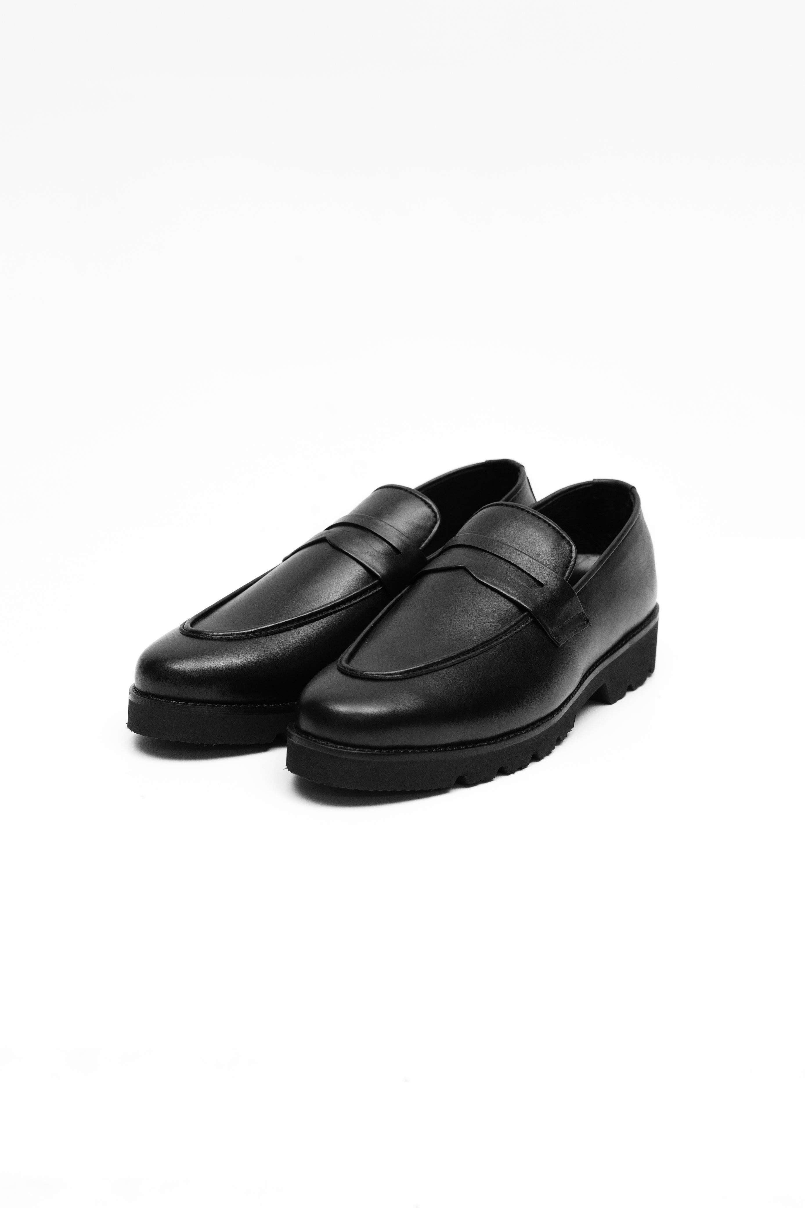 VINTAGE CHUNKY PENNY LOAFERS (BLACK)